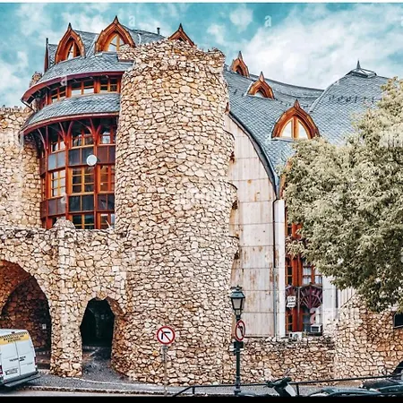 Deluxe Swan Stone Castle Apartment-3